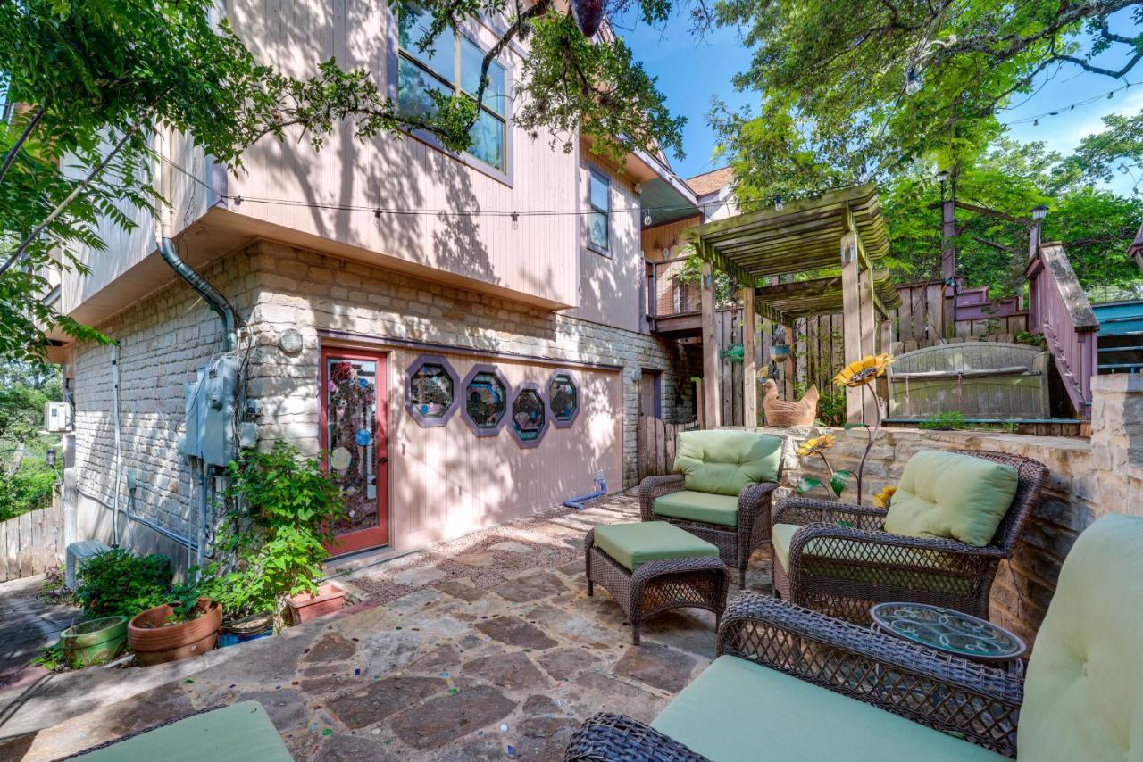 Exotic Home With Patio And Grill Walk To Canyon Lake! 외부 사진