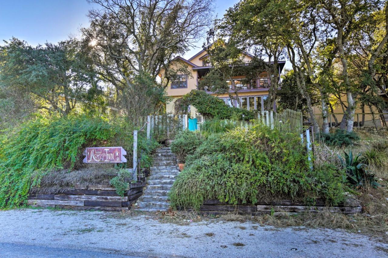 Exotic Home With Patio And Grill Walk To Canyon Lake! 외부 사진
